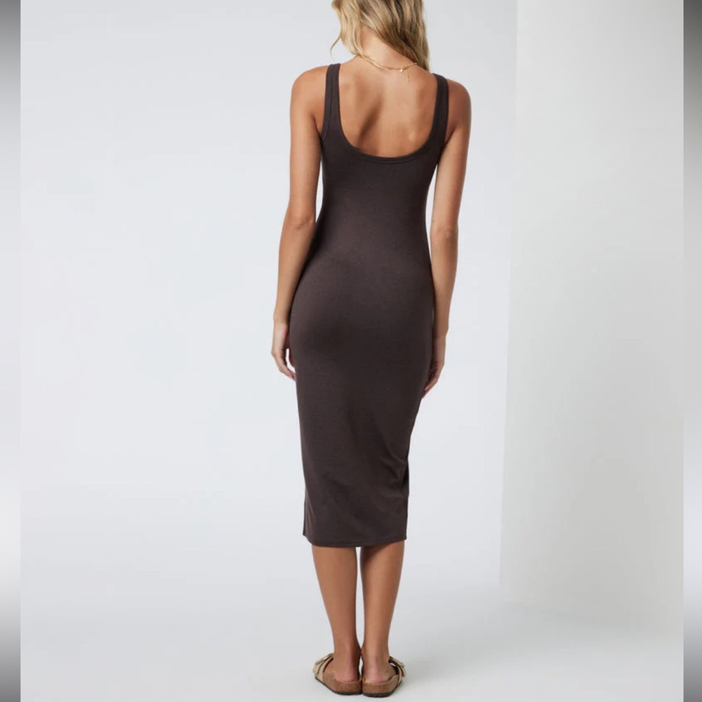 NWOT Vuori halo midi dress